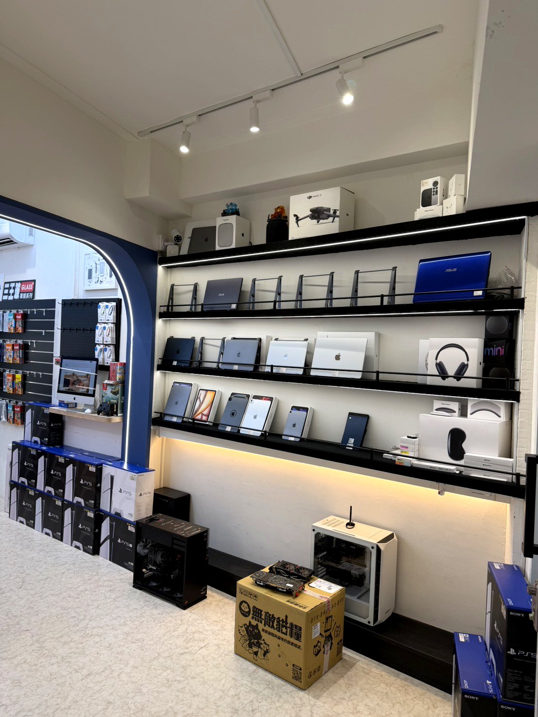 尚禾通訊行新市店筆電區｜MacBook・iPad・DJI無人機